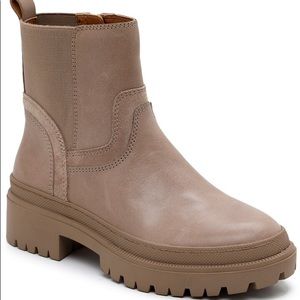 Worn once! Like-New Lucky Brand Eabile booties taupe 9